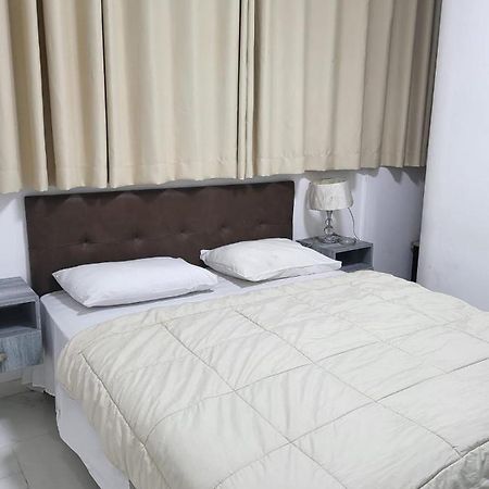 J-Motel Йерусалим Екстериор снимка