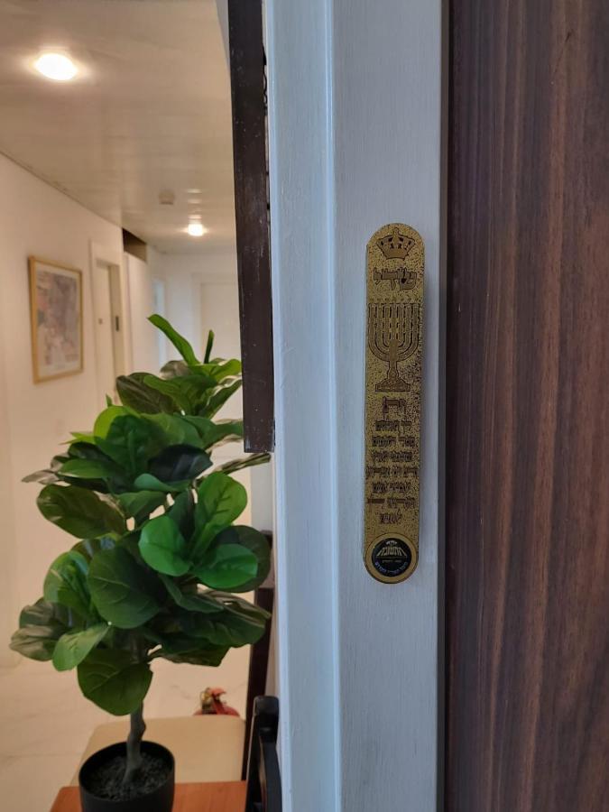J-Motel Йерусалим Екстериор снимка